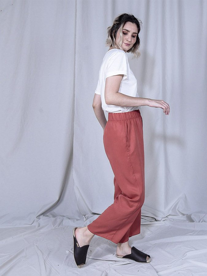 0087FCL Calça Cropped Liocel Feminina IMG_0492 wordpress