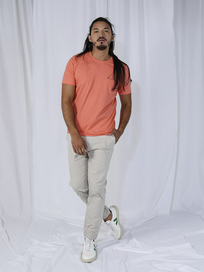 0067MCT Camiseta Pet Sobreposições Masculina_IMG_9746