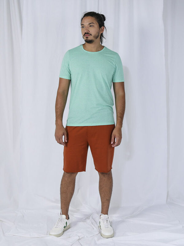 0069MCT Camiseta Natural Básica Masculina_IMG_9879