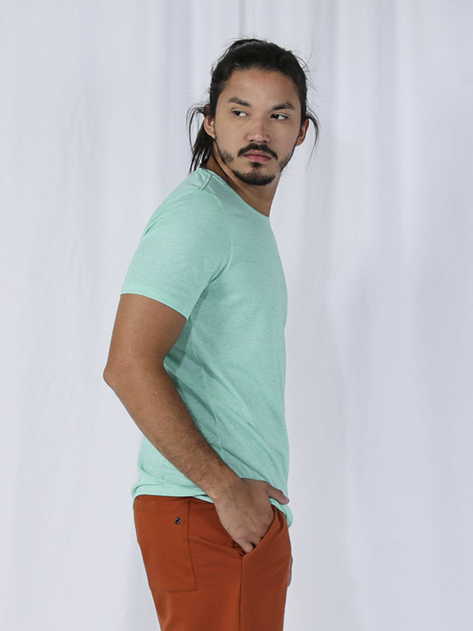 0069MCT Camiseta Natural Básica Masculina_IMG_9886