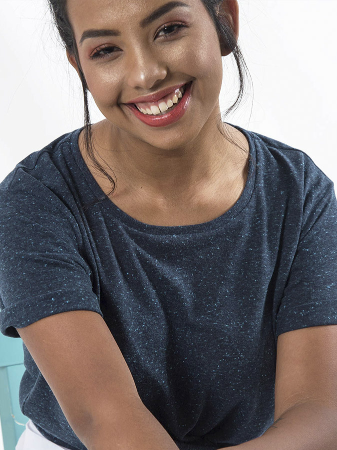 6- FCT0065- Camiseta Natural Básica Feminina_9137