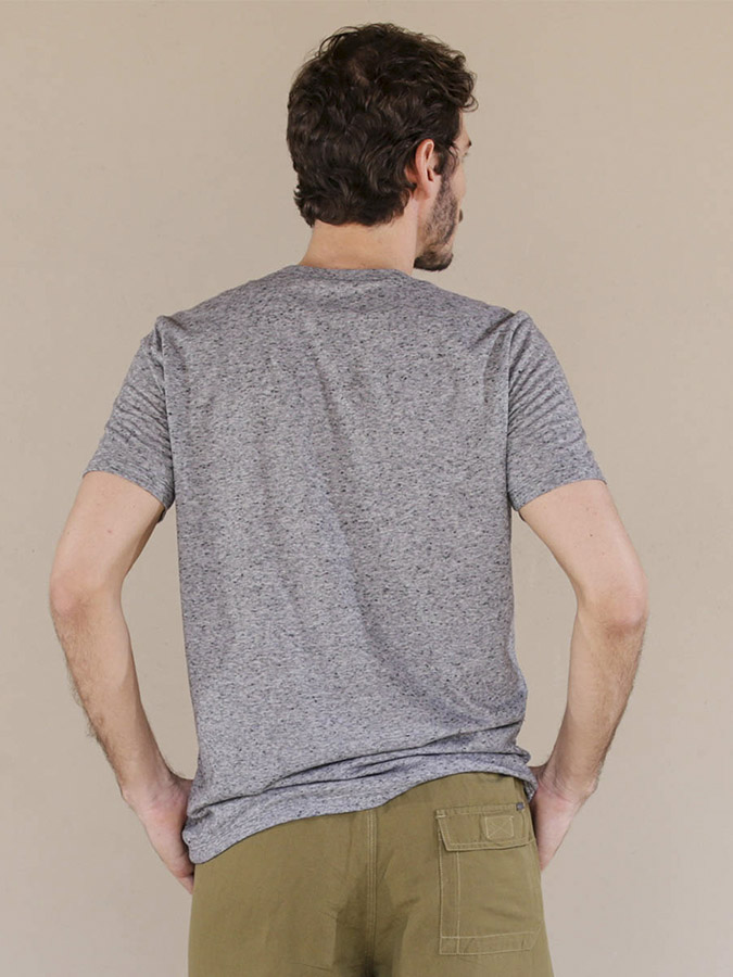 MCT0015- CAMISETA NATURAL ECDEMOMANIA MASCULINA1189_