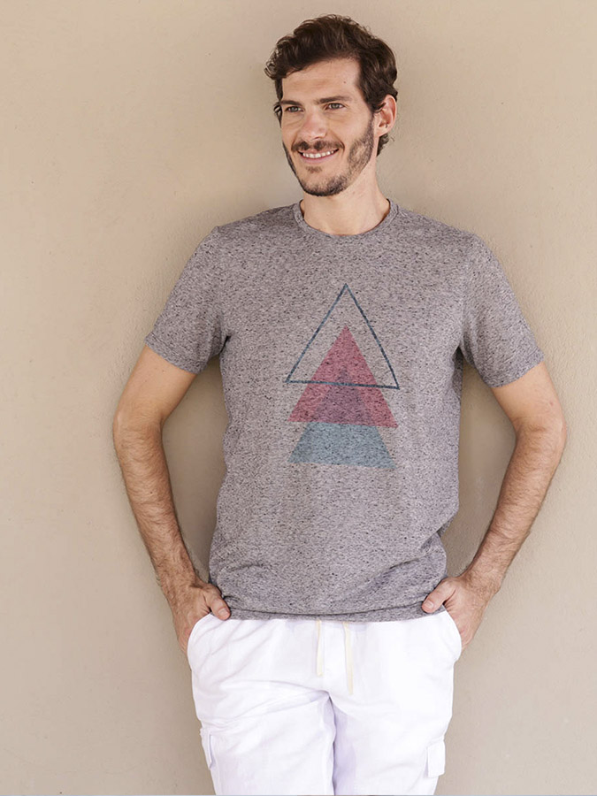 MCT0016- CAMISETA NATURAL TRIÂNGULOS MASCULINA1233_